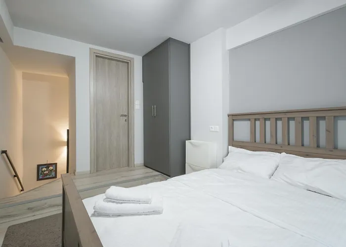 Annita's Cozy Loft Bed & Breakfast